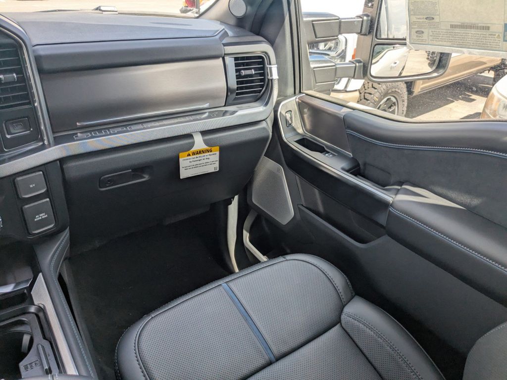 2026 Ford Super Duty F-250 SRW Platinum