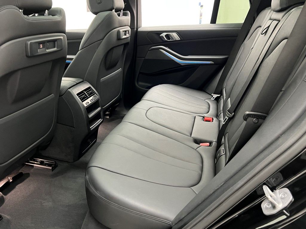 Thumbnail: 2022 BMW X5 - 19