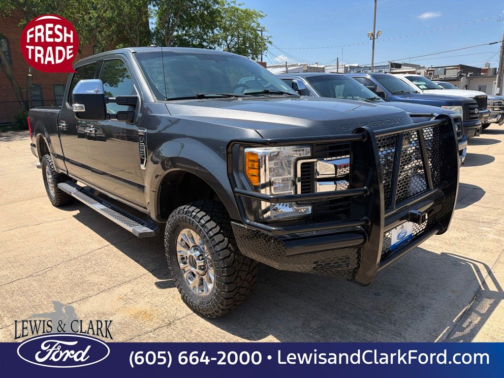 2017 Ford F-250 Super Duty XLT Crew Cab 4WD