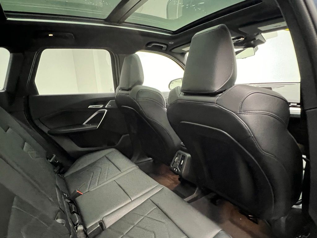 Thumbnail: 2025 BMW X1 - 9