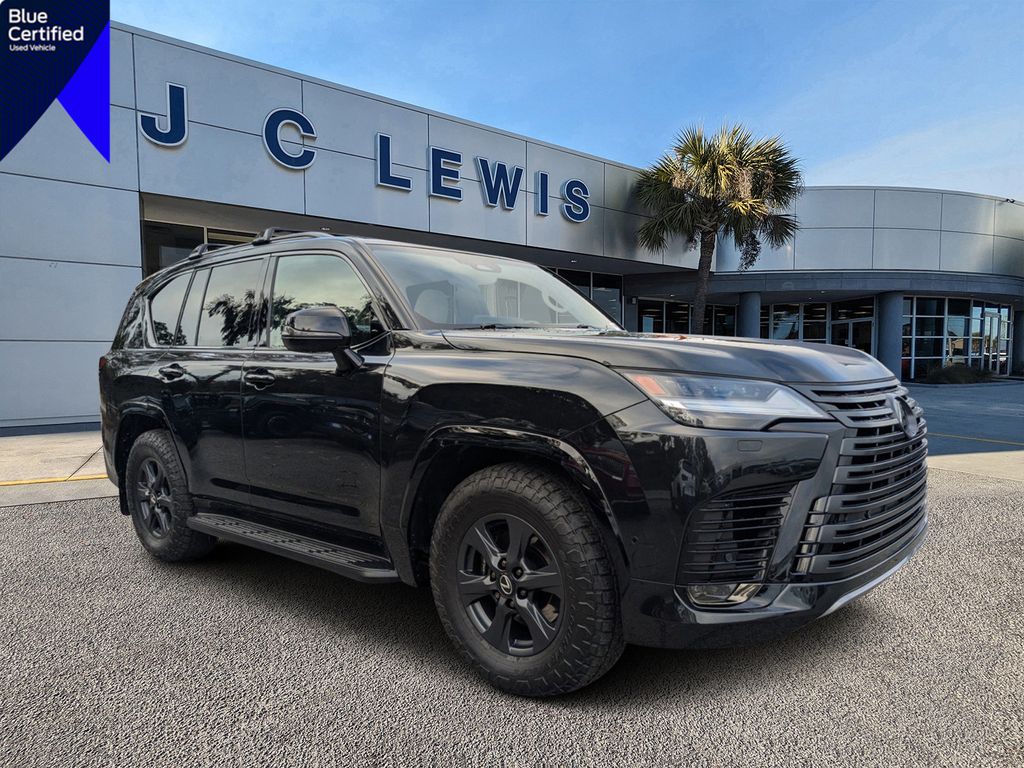 2025 Lexus LX 700h Overtrail