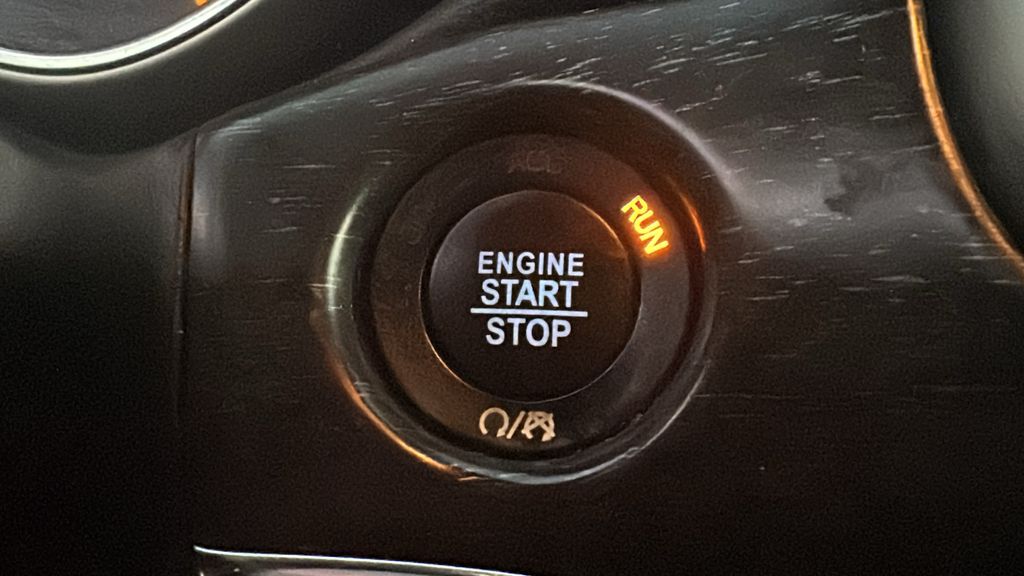 2018 Jeep Grand Cherokee Limited White at Shottenkirk Kia Fort Bend