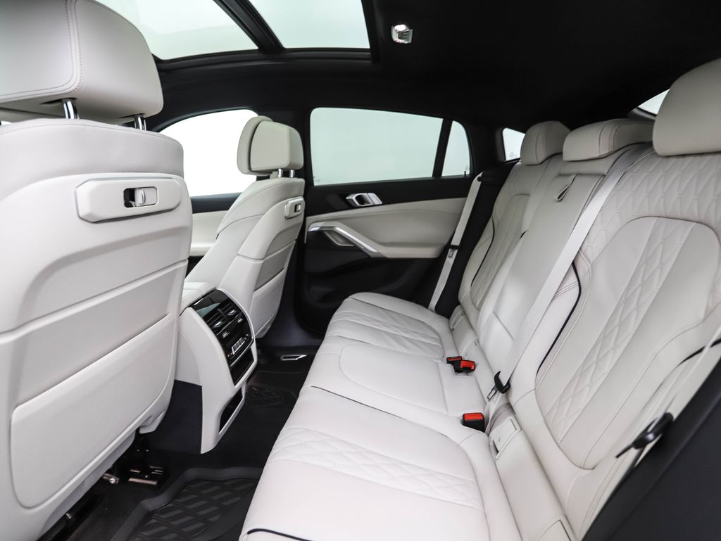 Thumbnail: 2026 BMW X6 - 23
