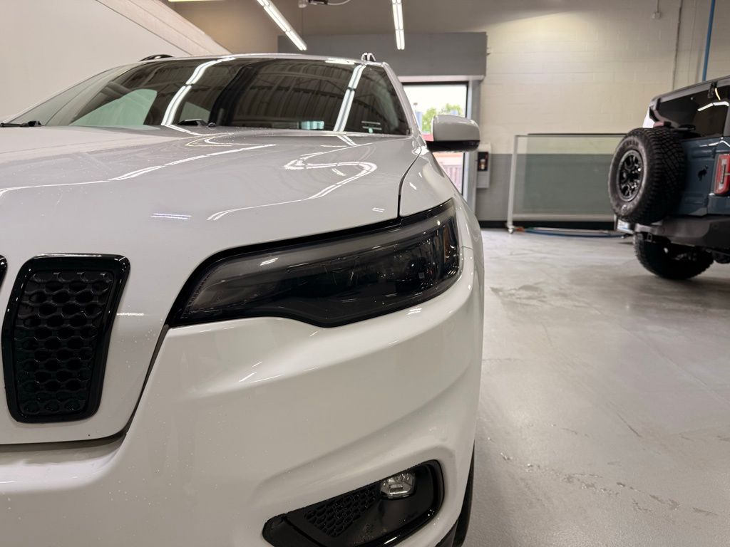 2019 Jeep Cherokee Altitude 9