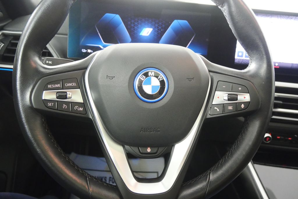 Thumbnail: 2023 BMW i4 - 22