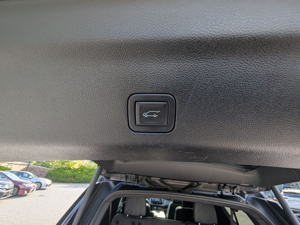 Used 2024 Black GMC AT4 image 27