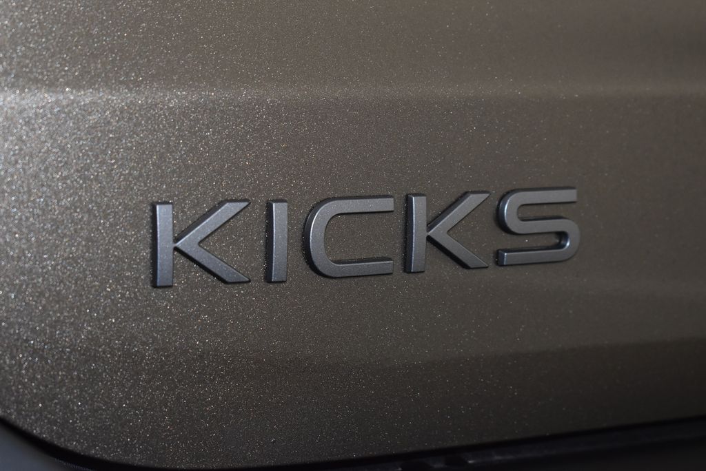 Thumbnail: 2026 Nissan Kicks - 9