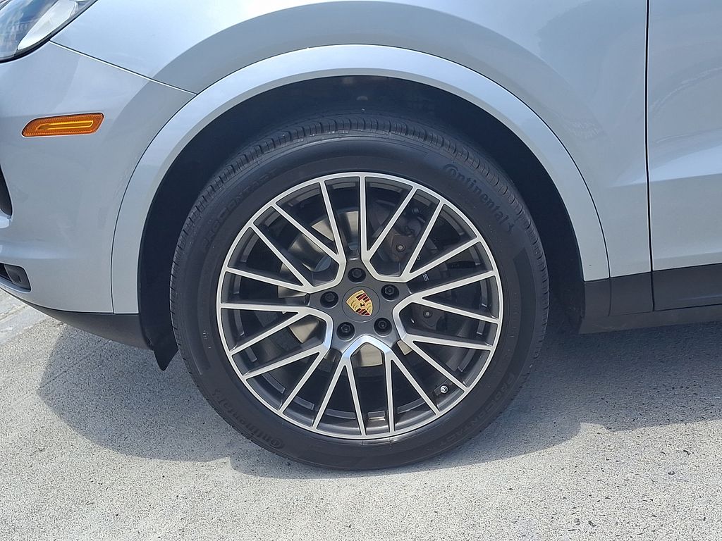 Thumbnail: 2020 Porsche Cayenne - 12