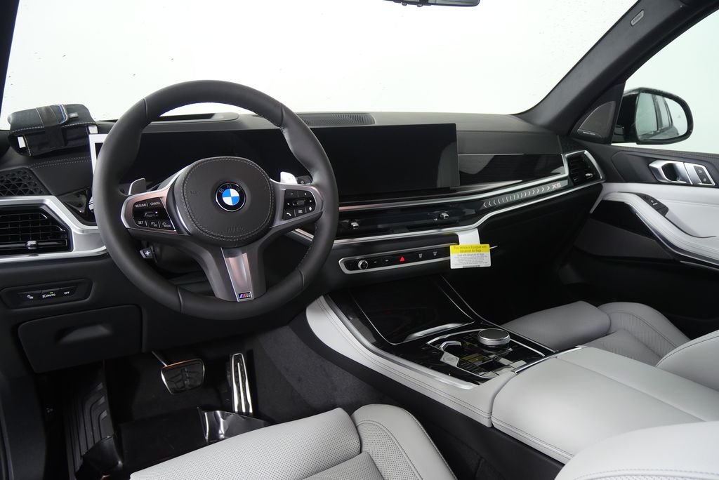 Thumbnail: 2026 BMW X5 - 18