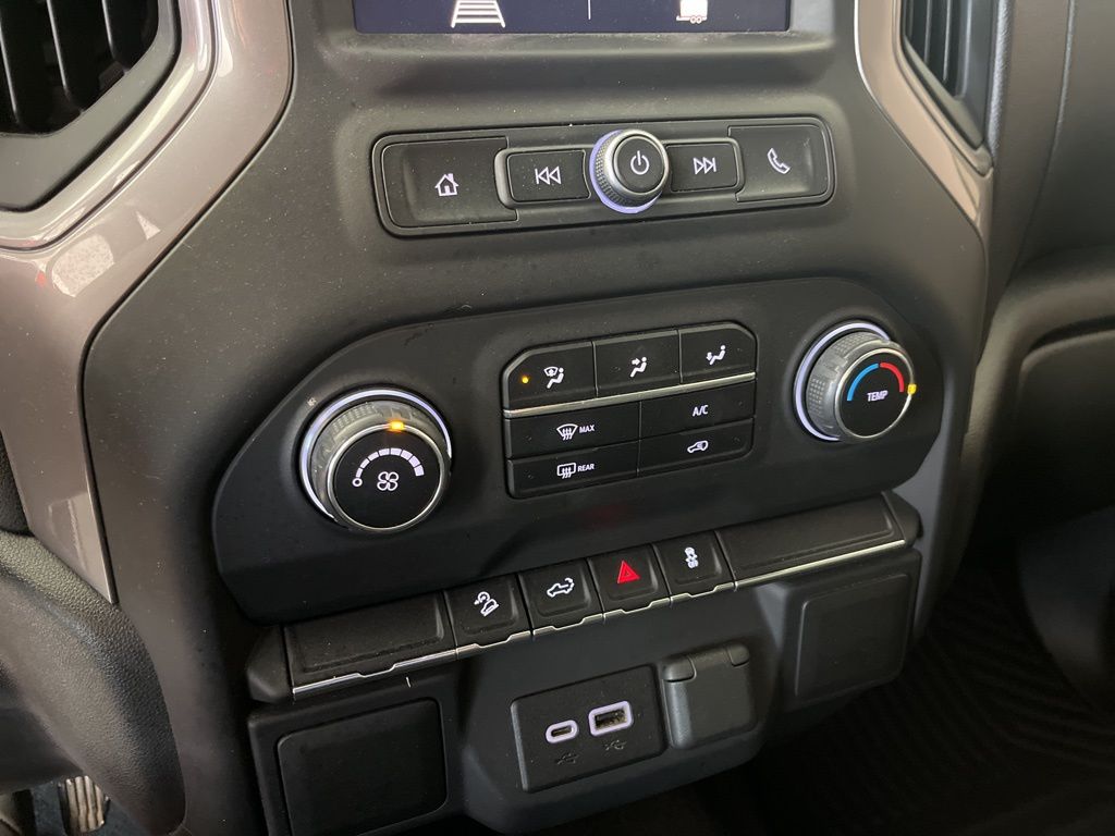 Thumbnail: 2021 Chevrolet Silverado 1500 - 28