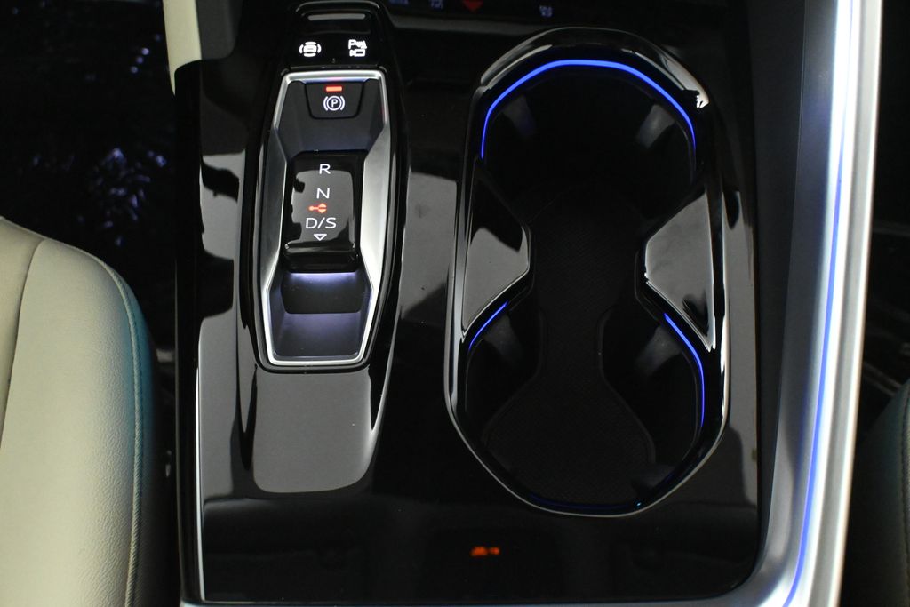 Thumbnail: 2025 Audi Q5 - 23