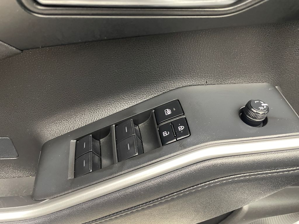 2024 Toyota Highlander XLE 10