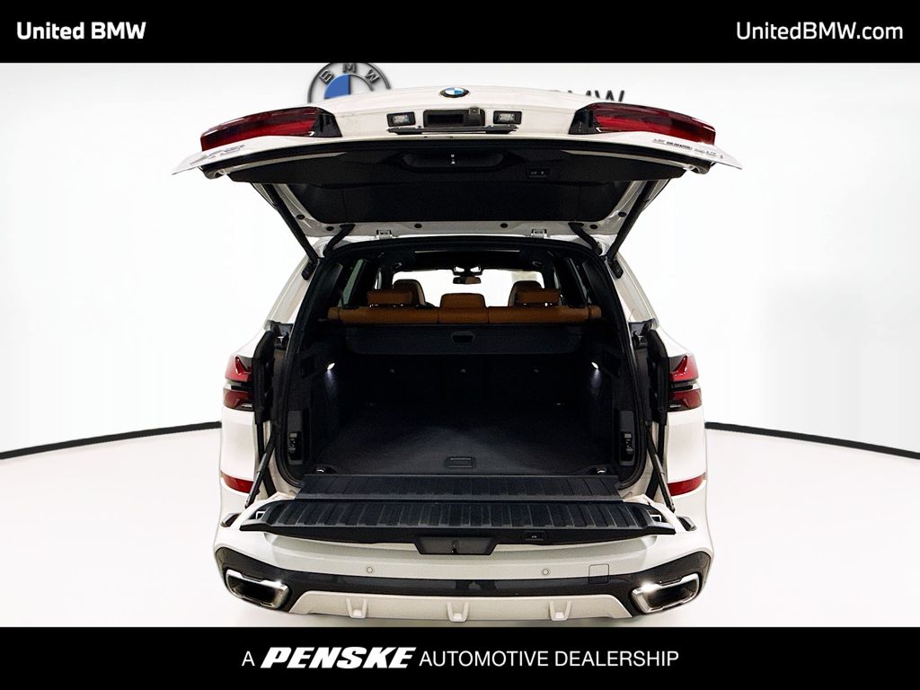Thumbnail: 2025 BMW X5 - 14