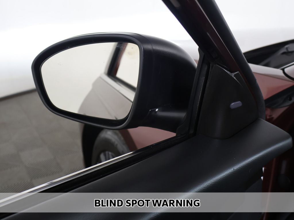 Used 2024 Red Nissan 2.5 SV image 3