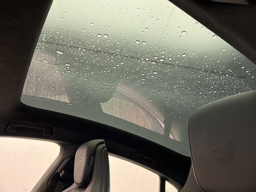 Thumbnail: 2021 Porsche Taycan - 24