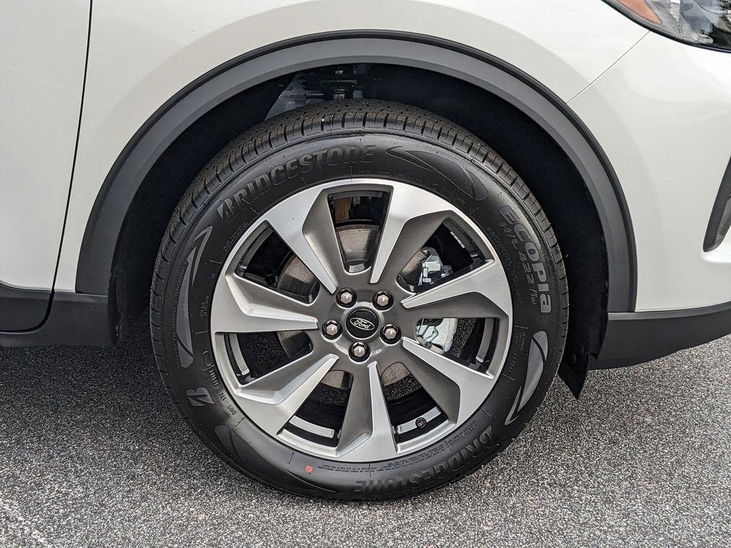 2025 Ford Escape Platinum