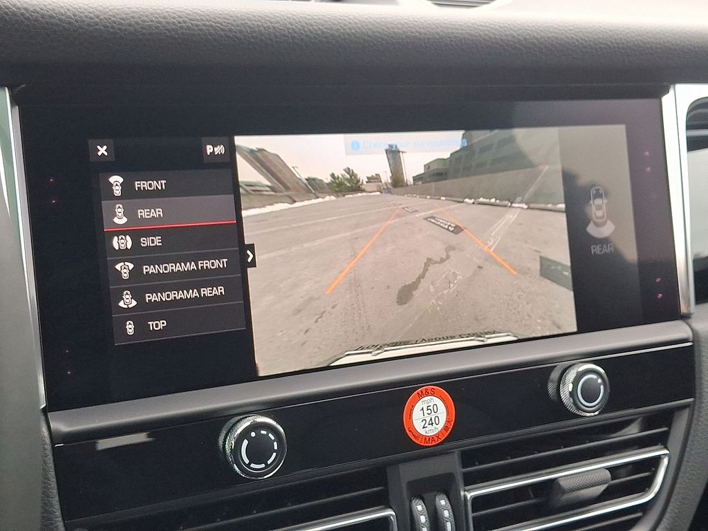 Thumbnail: 2026 Porsche Macan - 21