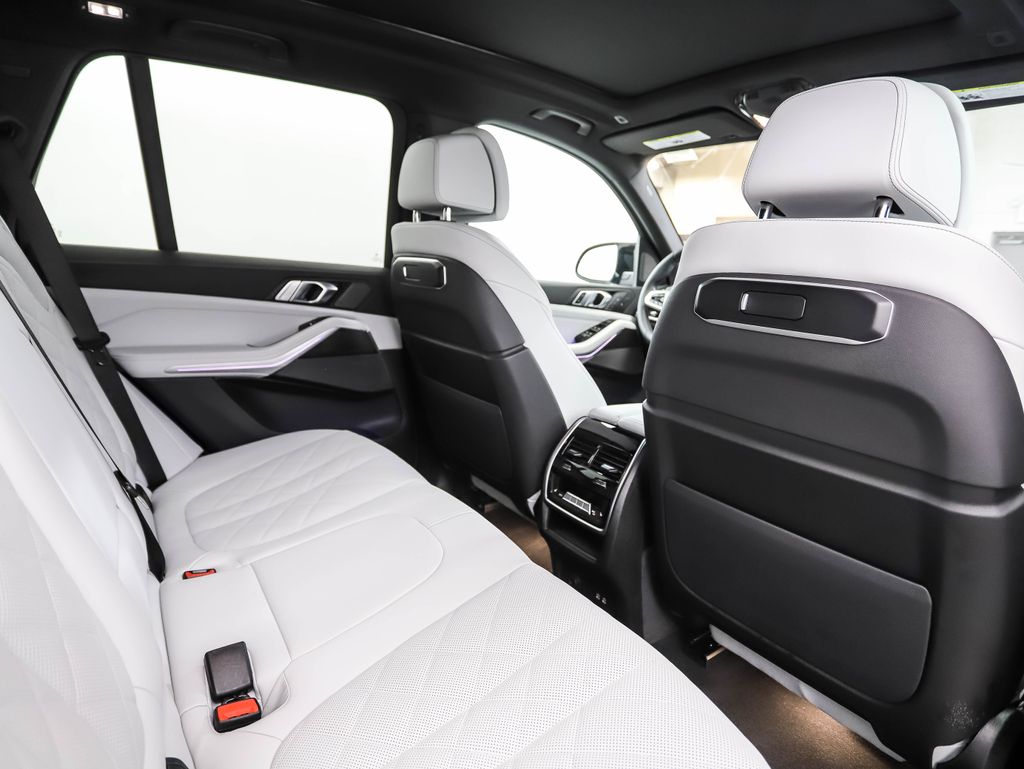 Thumbnail: 2026 BMW X5 - 24