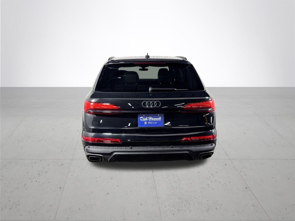 2025 Audi Q7 45 Premium Plus