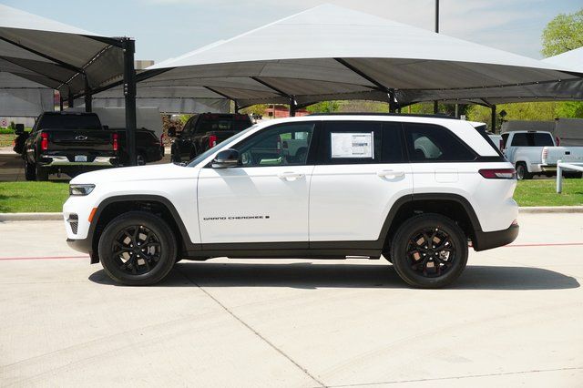 New Car 2025 Jeep Grand Cherokee  Altitude X For Sale Under $40,000 In Weatherford, Texas