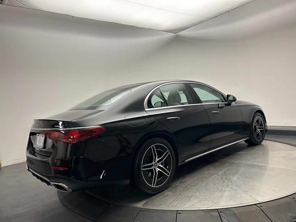 Thumbnail: 2025 Mercedes-Benz E-Class - 7