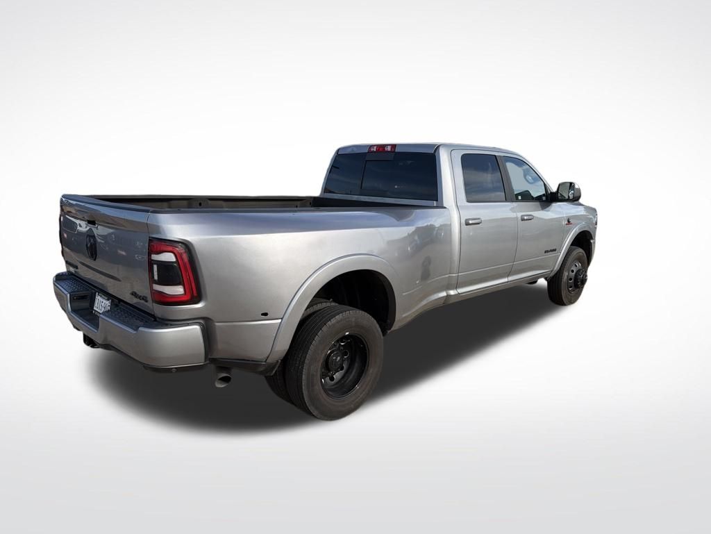 Used 2022 Silver Ram Laramie image 6