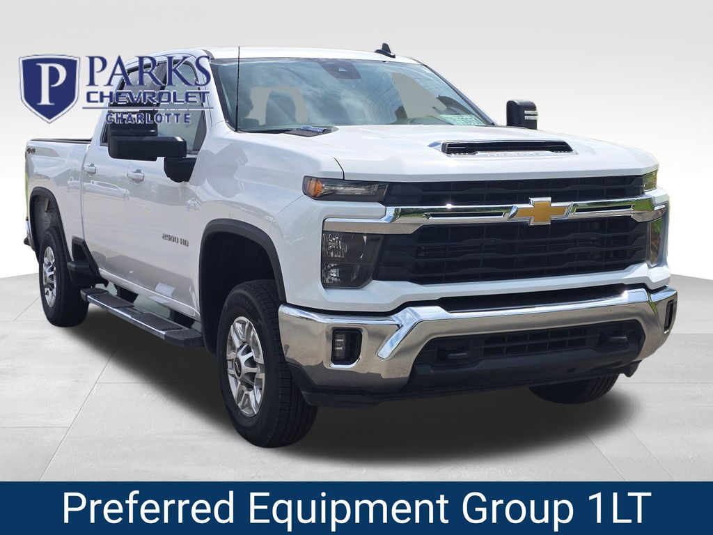 Summit White 2025 Chevrolet Silverado 2500HD Pickup Truck Four-Wheel Drive Automatic