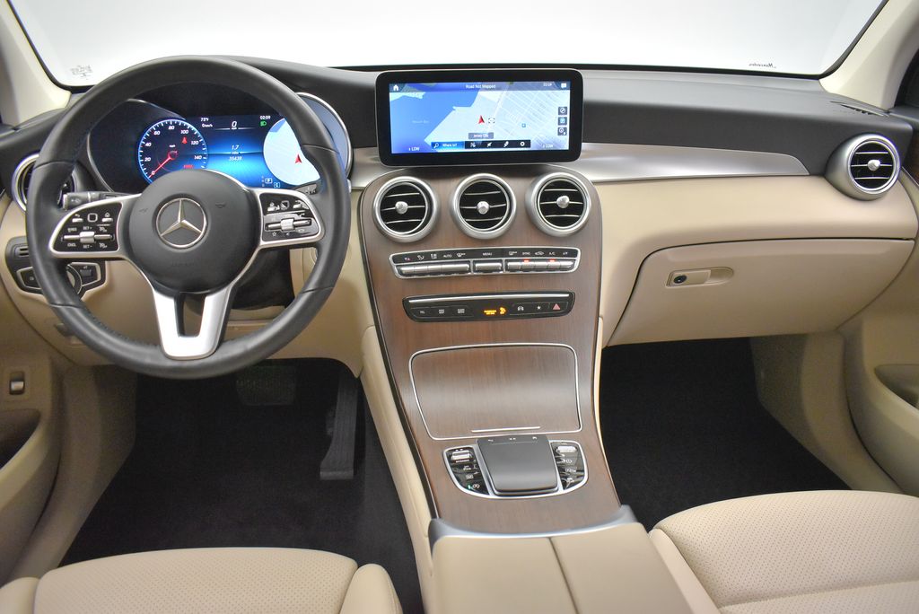 Thumbnail: 2022 Mercedes-Benz GLC - 31