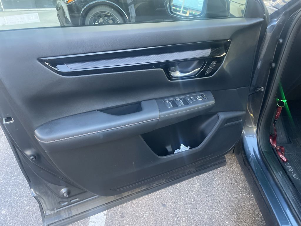 2023 Honda CR-V Hybrid Sport Touring photo 7