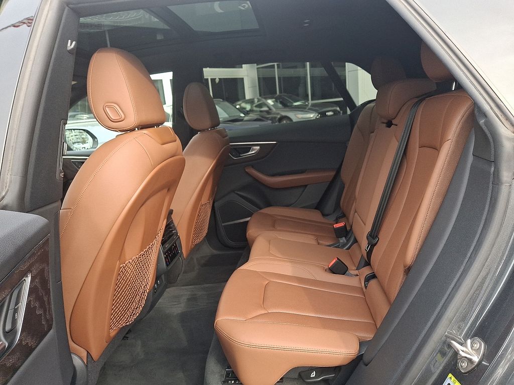 Thumbnail: 2020 Audi Q8 - 10