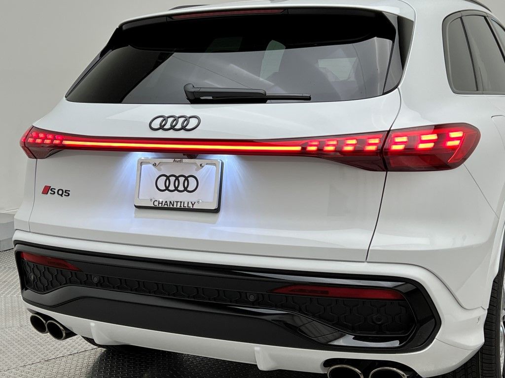 Thumbnail: 2025 Audi SQ5 - 7
