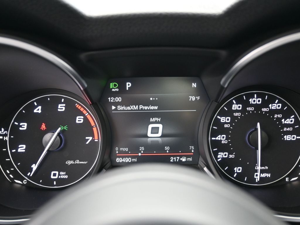 Used 2018 Misano Blue Metallic Alfa Romeo Ti image 29