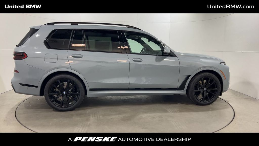 2025 BMW X7 xDrive40i 9