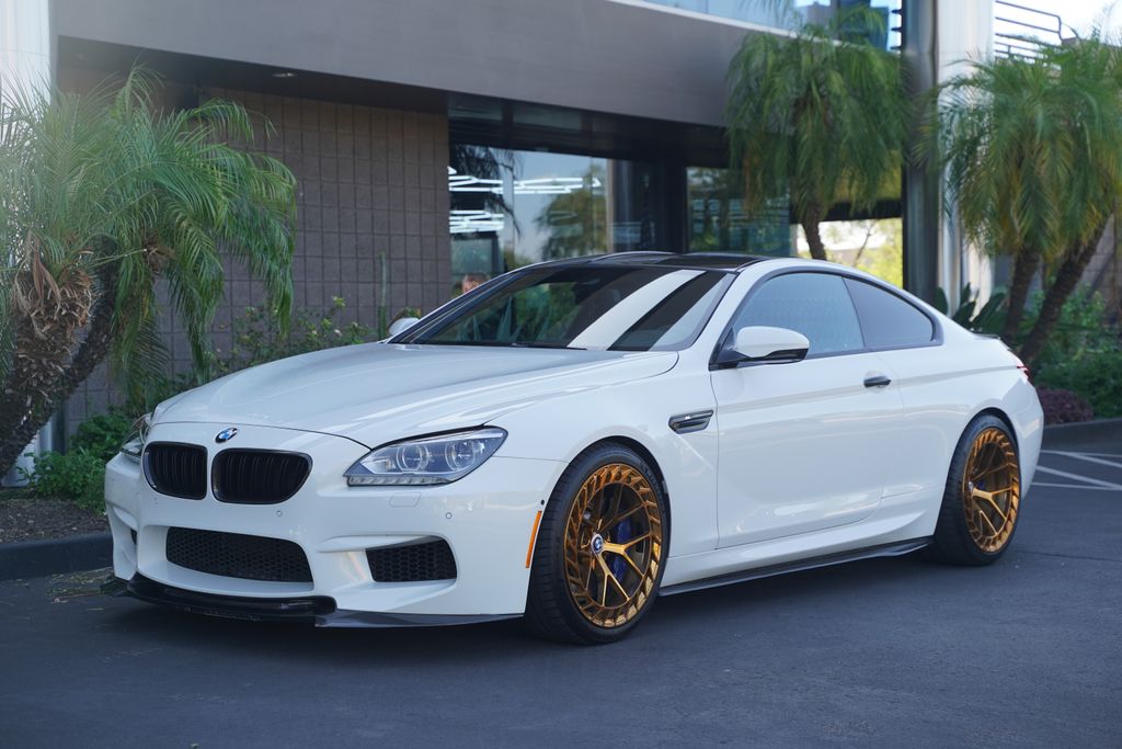 Alpine White 2015 BMW M6 Coupe Rear-Wheel Drive 7-Speed Automatic