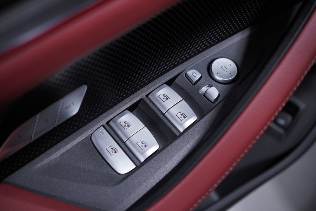 Thumbnail: 2026 BMW i4 - 18