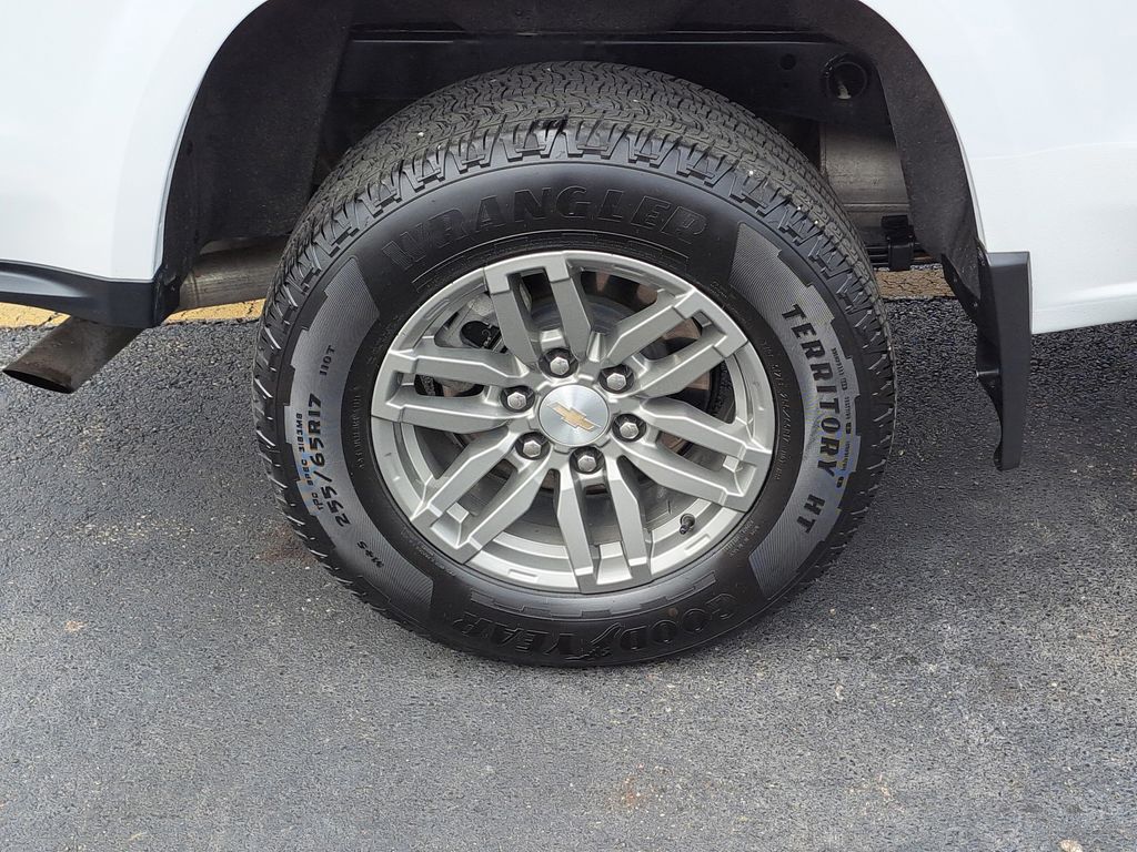 View vehicle photo 6