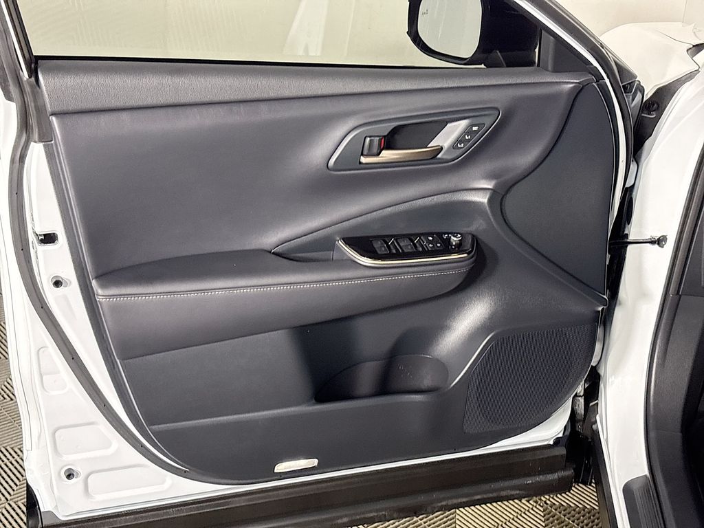 2025 Toyota Crown Signia Limited