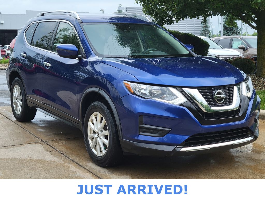 2020 Nissan Rogue SV photo