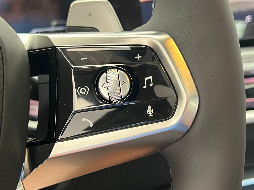 Thumbnail: 2025 BMW 7 Series - 17