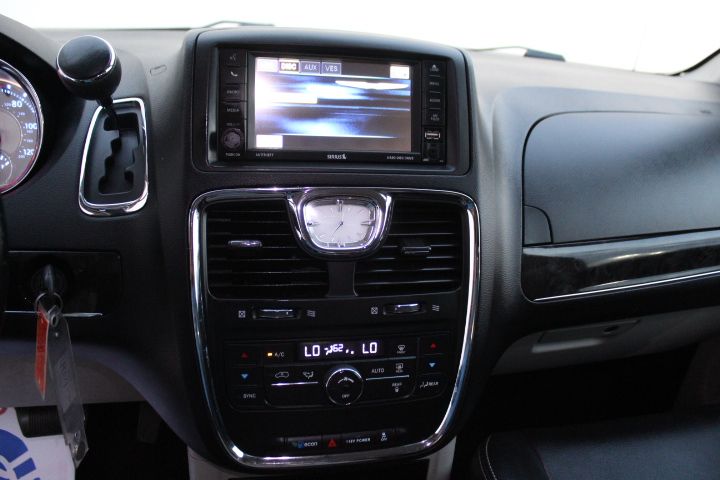 Used Car 2013 Chrysler Town & Country  Sports Van Touring Front Wheel Drive For Sale Under $10,000 In Georgetown, Texas