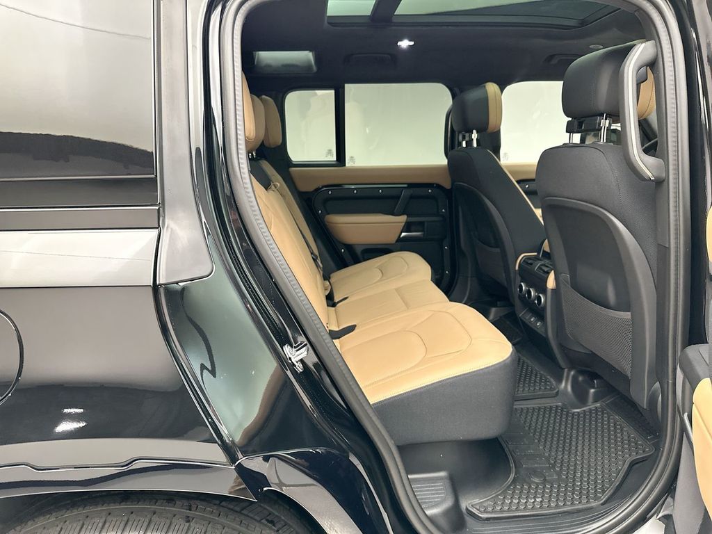 Thumbnail: 2025 Land Rover Defender - 7