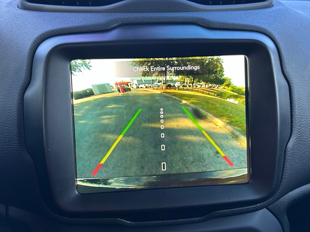 Thumbnail: 2023 Jeep Renegade - 25