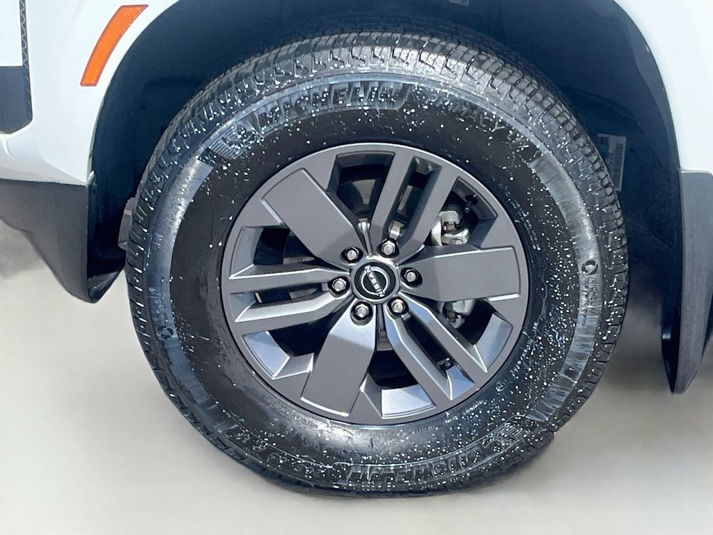 Used 2025 White Nissan SV image 29