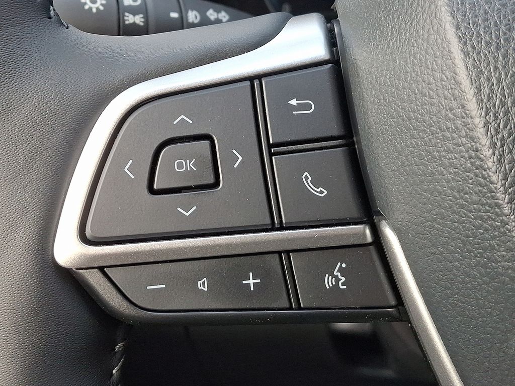 Thumbnail: 2026 Toyota Highlander - 22