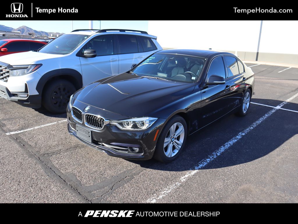 Thumbnail: 2016 BMW 3 Series - 1