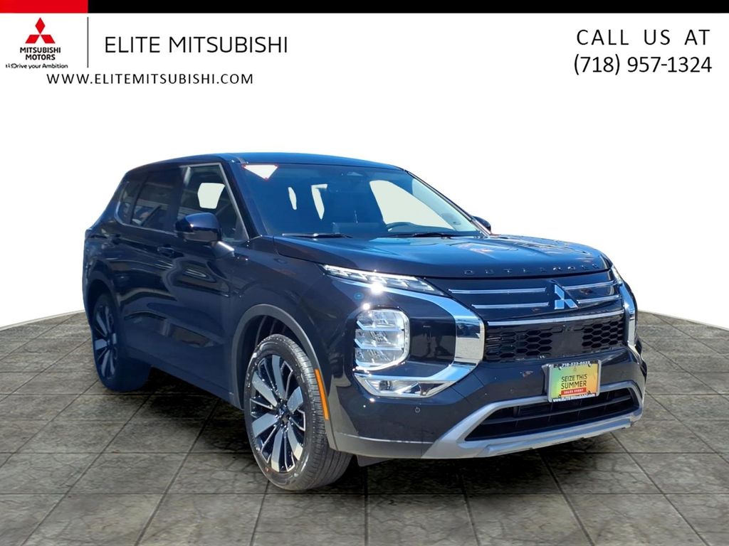 2026 Mitsubishi Outlander SE