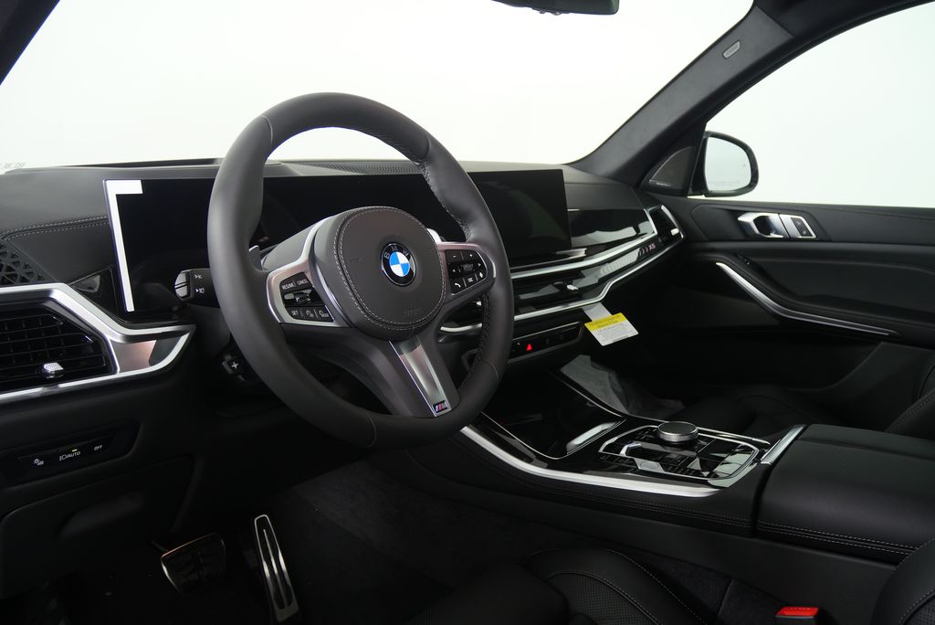 Thumbnail: 2026 BMW X5 - 13