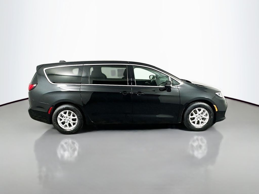 Used 2023 Black Chrysler Touring image 8