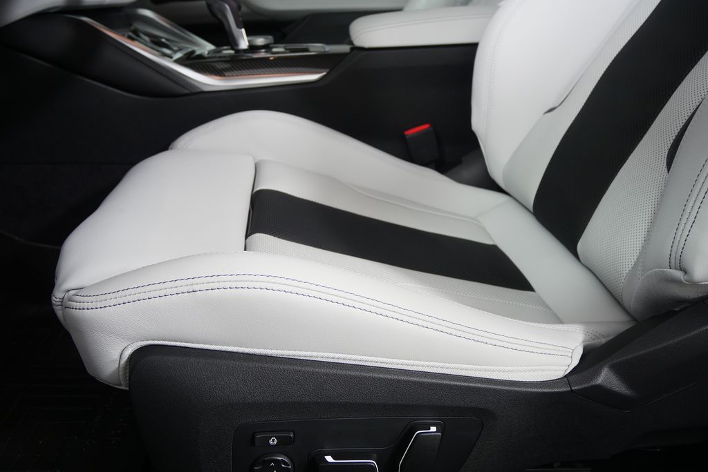 Thumbnail: 2026 BMW M4 - 12