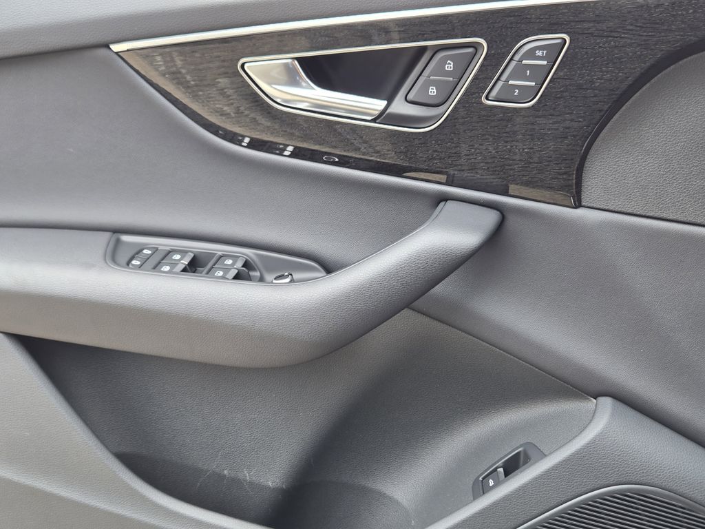 used 2025 Audi Q7 car, priced at $49,941